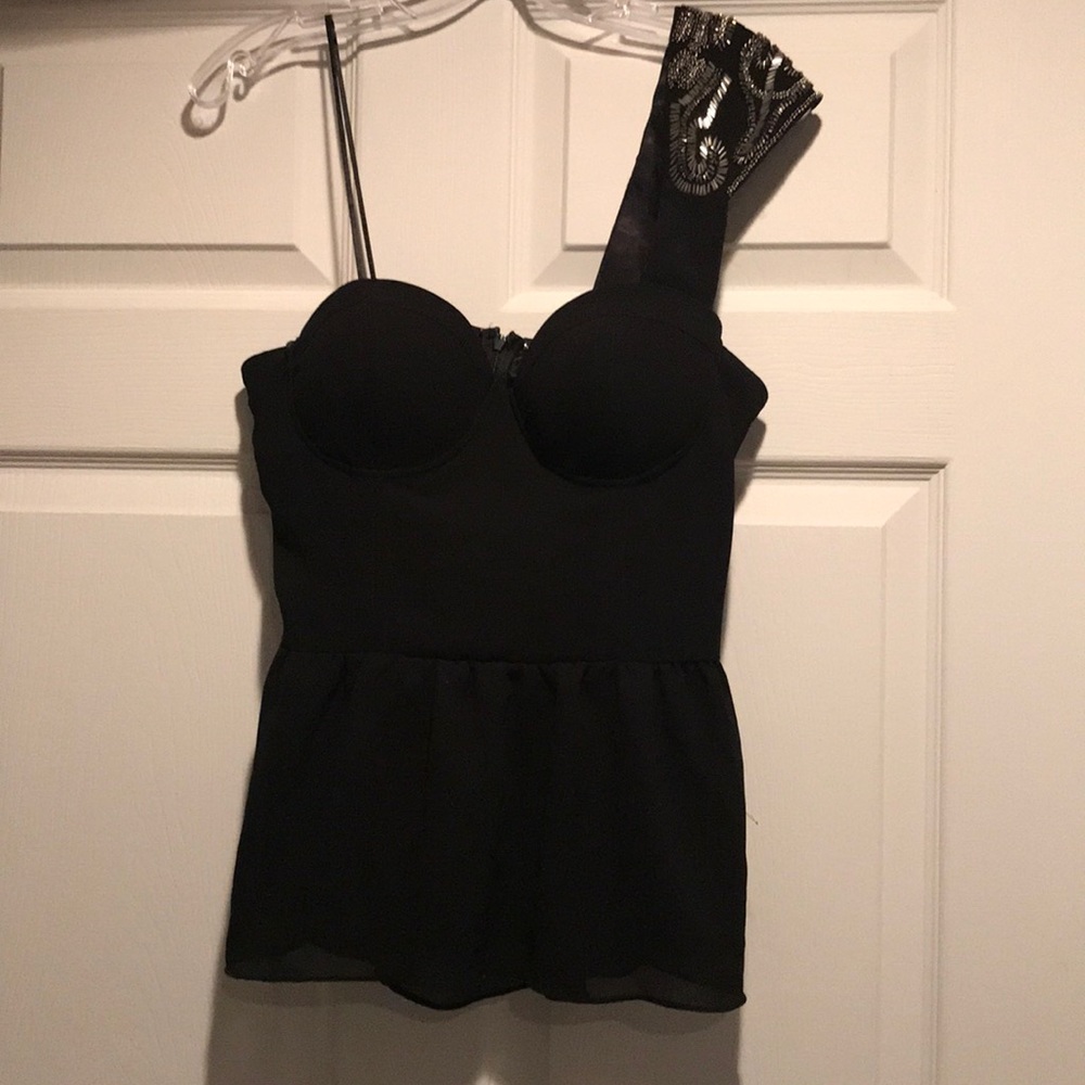 Guess one shoulder tank.
